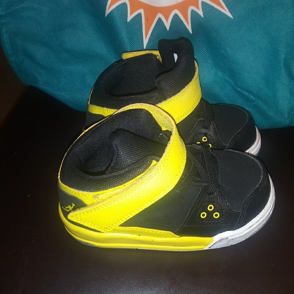 Shoes - Picture 2 of 5